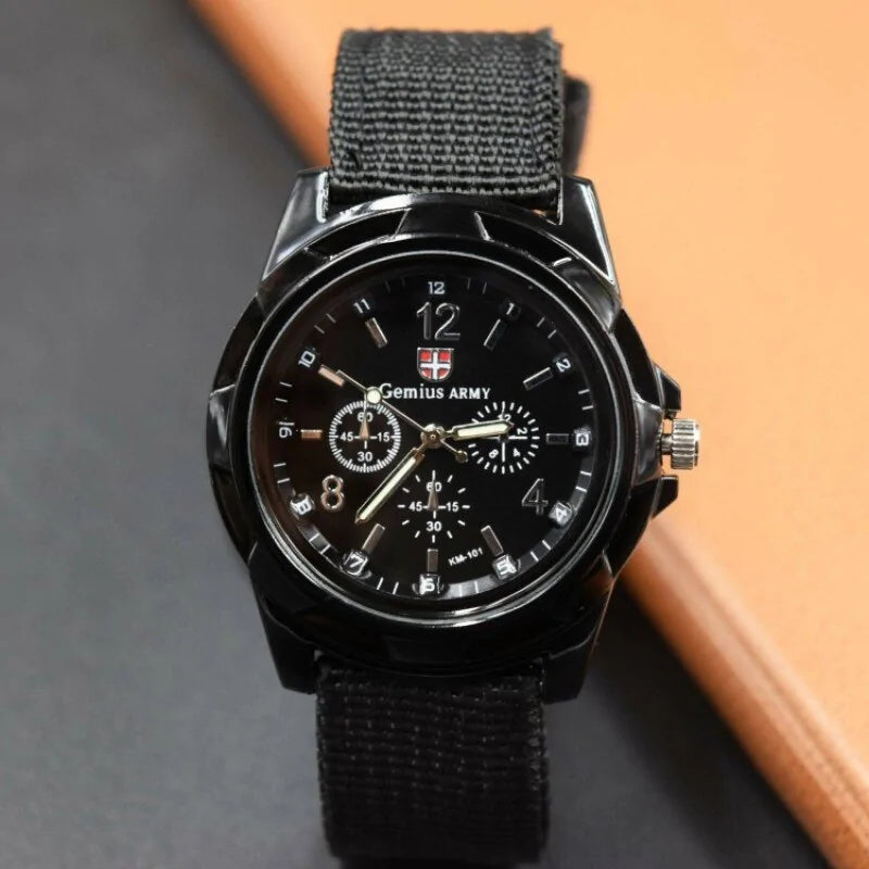 Fashion Nylon Strap Casual Watch