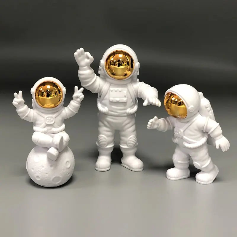 Astronaut Yellow Moon Ambient Light Ornament (4PCs)