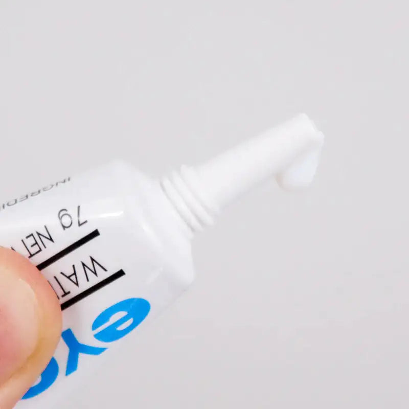 Long-Lasting Quick Dry Eyelash Glue