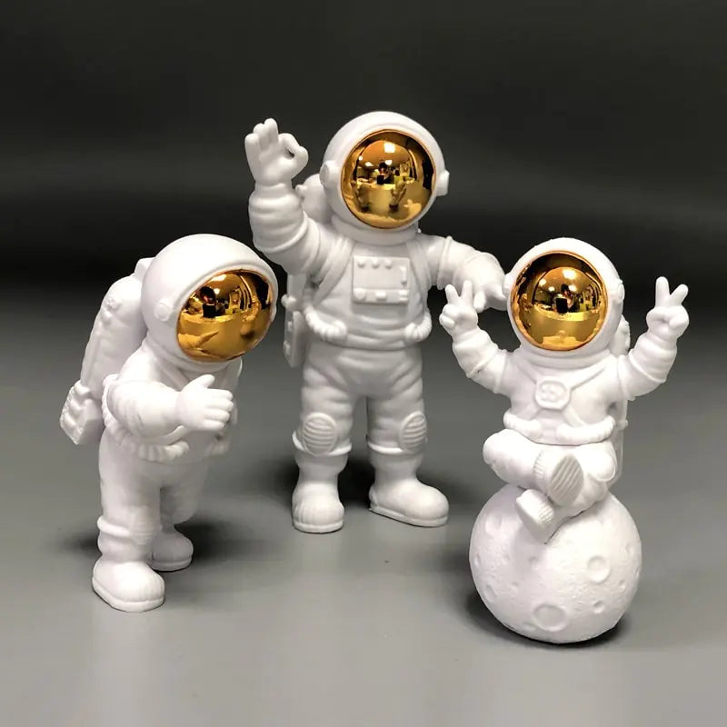 Astronaut Yellow Moon Ambient Light Ornament (4PCs)