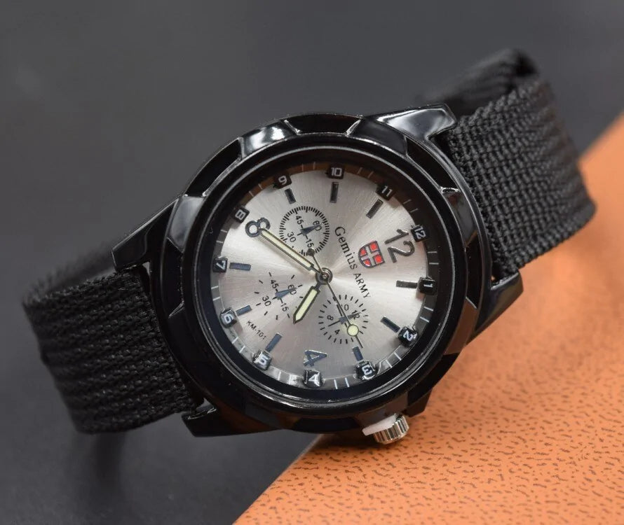 Fashion Nylon Strap Casual Watch